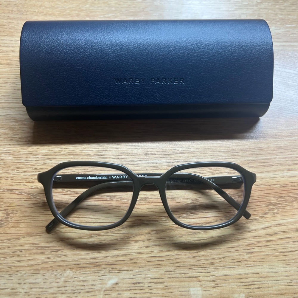 Warby Parker x Emma Chamberlain Blue Light Glasses (Emma in Espresso)